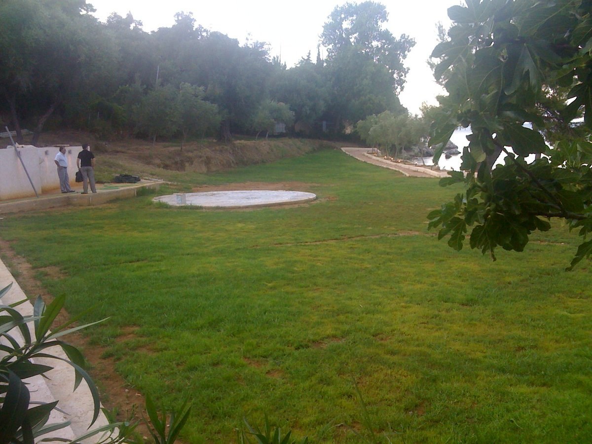 Adonis Beach