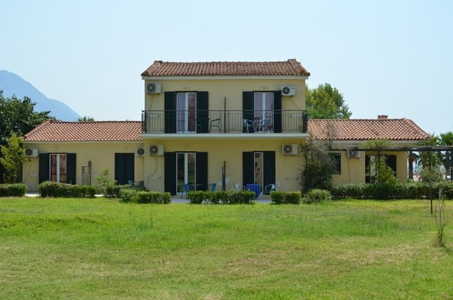 Paleros Village